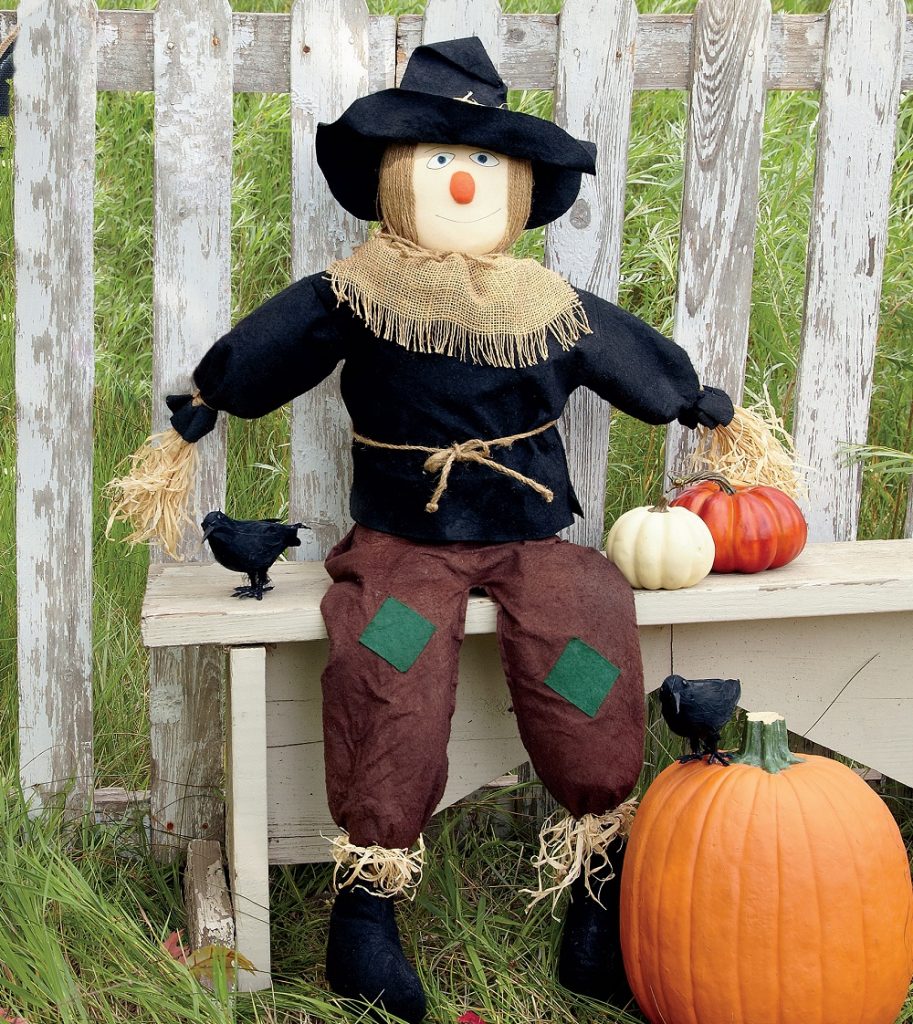 sitting-scarecrow-sc11160