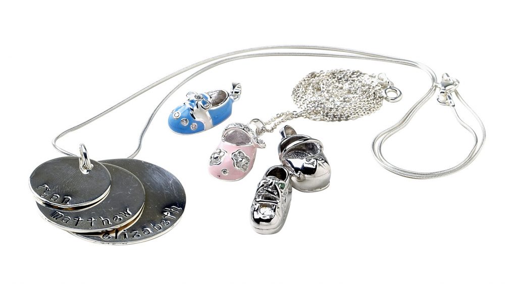 lv-dog-tags-and-charms